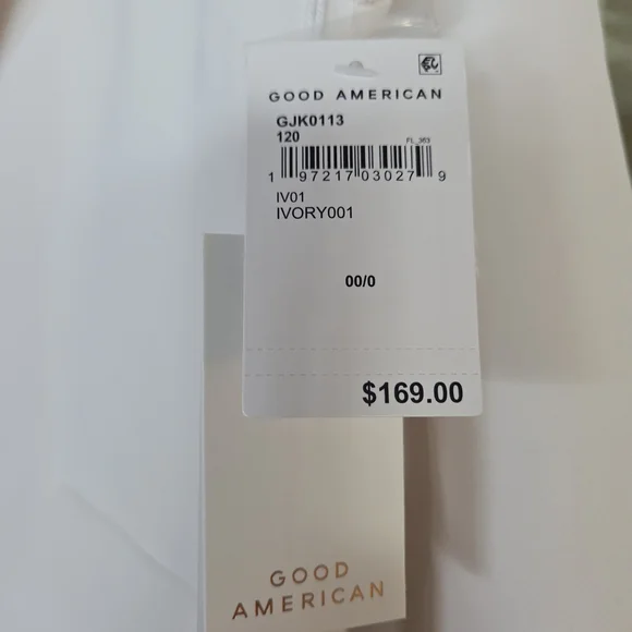 Good American Women's Luxe Suiting Boyfriend Blazer - Picture 10 of 16